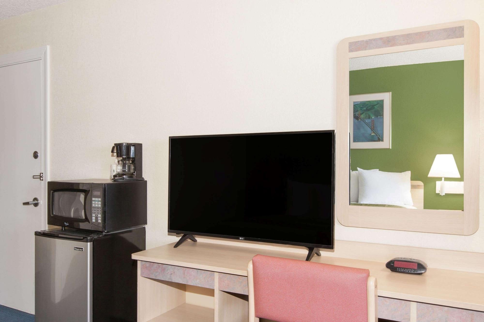 ทราเวลลอดจ์ ลอส บาโนส แคลิฟอร์เนีย Motel ลอส บานอส ภายนอก รูปภาพ