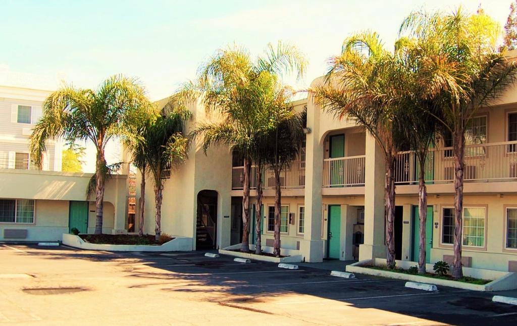 ทราเวลลอดจ์ ลอส บาโนส แคลิฟอร์เนีย Motel ลอส บานอส ภายนอก รูปภาพ